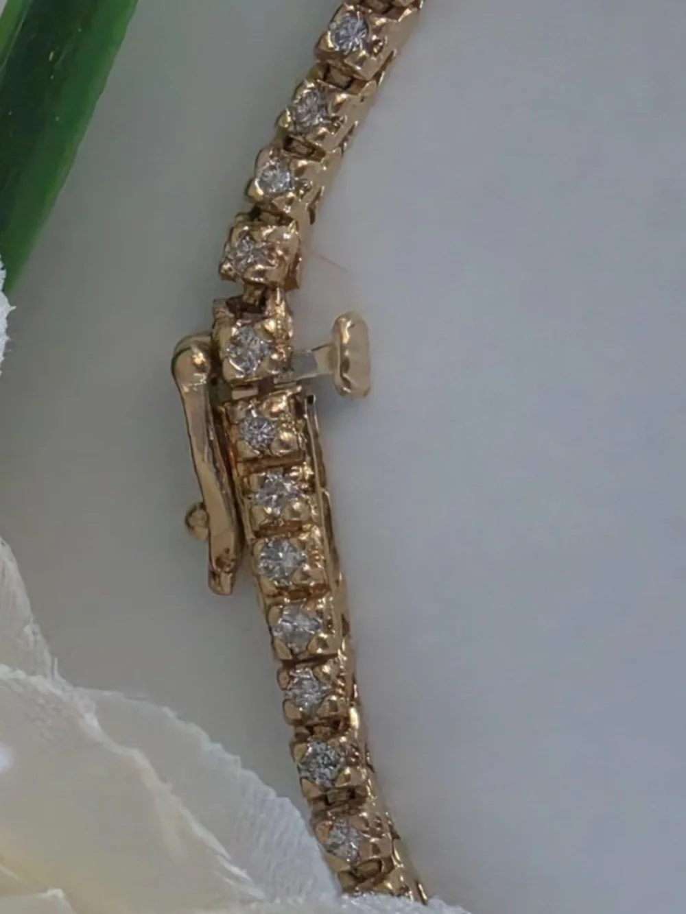 Vintage 14k Yellow Gold Natural Diamond Tennis Bracelet (103) - Picture 10 of 12